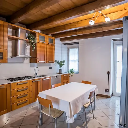 Casa de Férias Borgo Molina Faggeto Lario