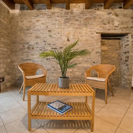 Borgo Molina Casa de Férias
