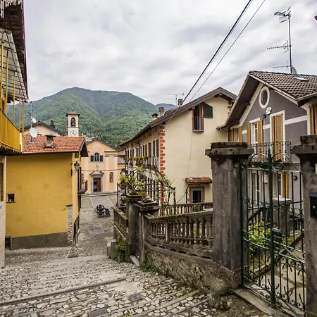 Borgo Molina Feriehus Faggeto Lario